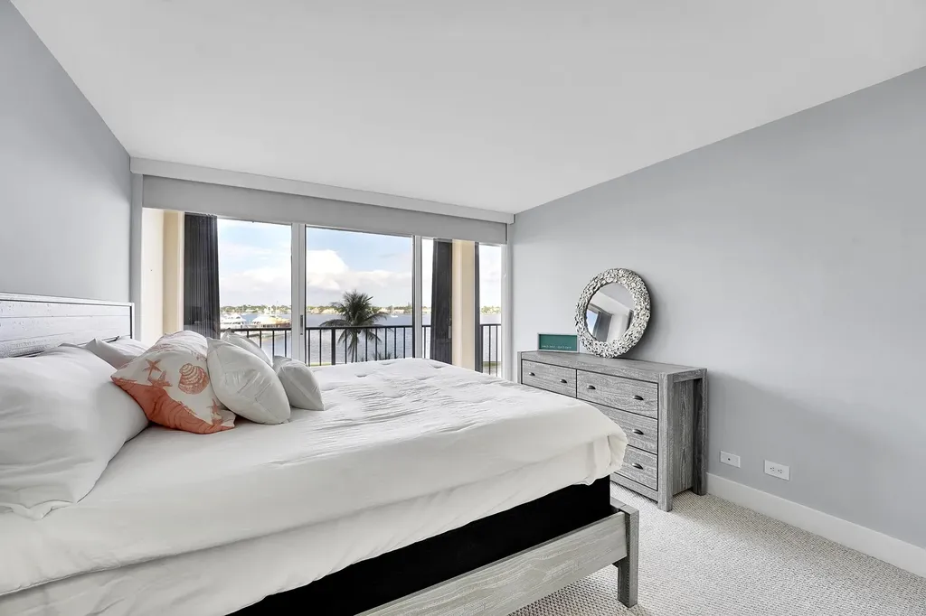 134 Lakeshore Drive North Palm Beach FL 33408