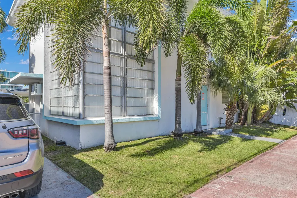 8430 Byron Avenue Miami Beach FL 33141