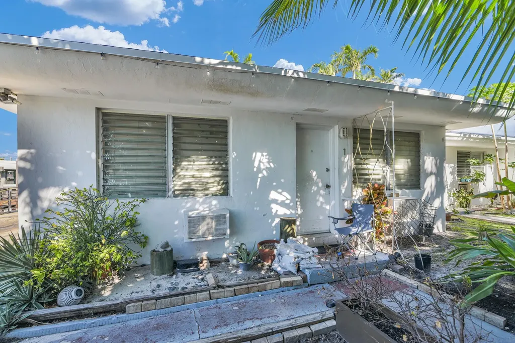 8430 Byron Avenue Miami Beach FL 33141
