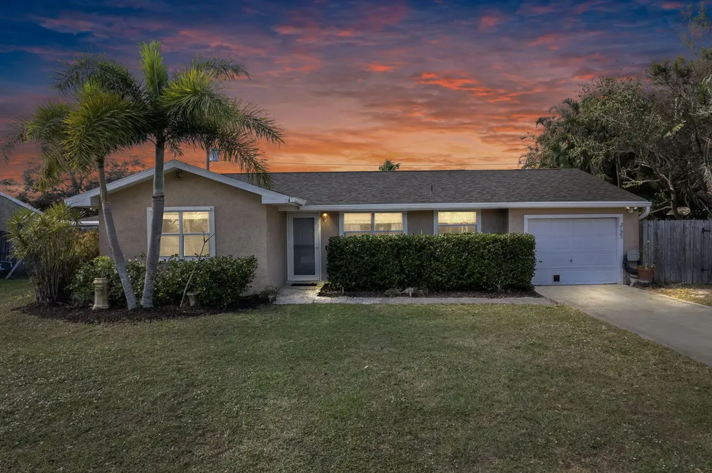 2025 7th Avenue SW Vero Beach FL 32962