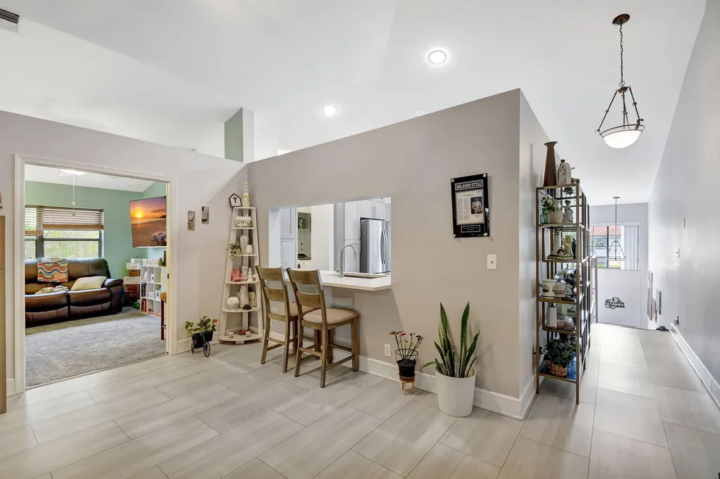 9735 Pavarotti Ter 204 Terrace Boynton Beach FL 33437