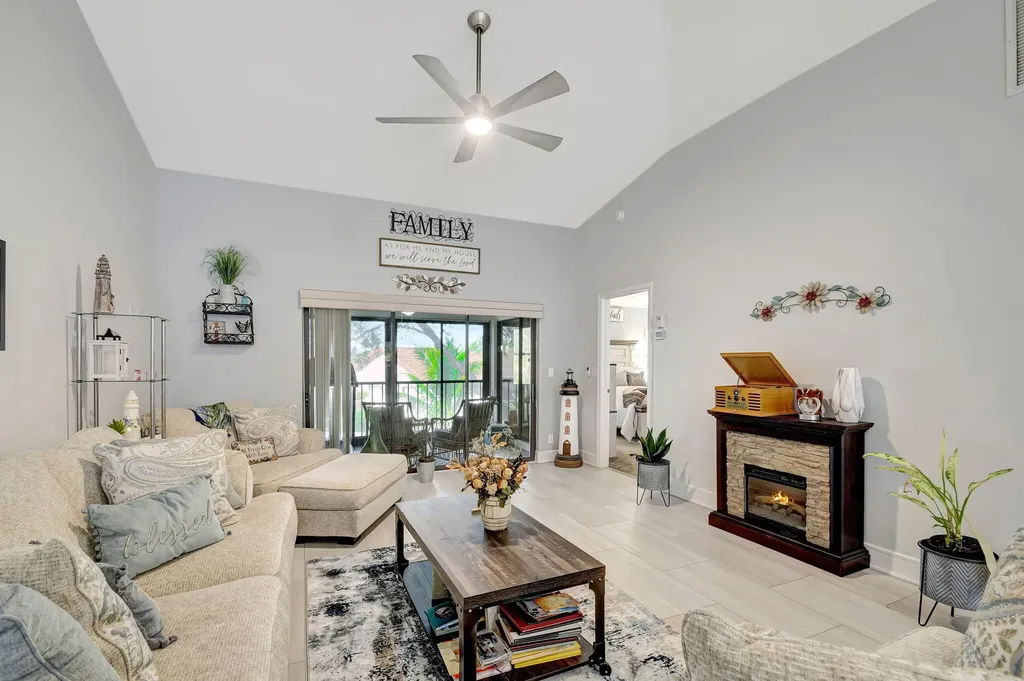 9735 Pavarotti Ter 204 Terrace Boynton Beach FL 33437