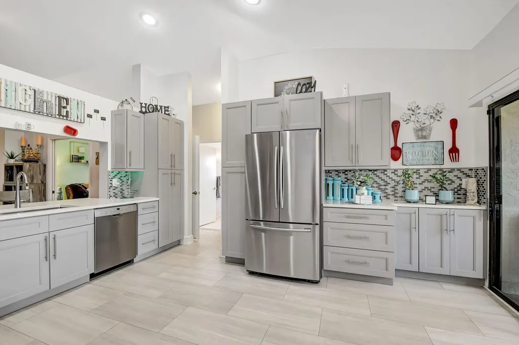 9735 Pavarotti Ter 204 Terrace Boynton Beach FL 33437