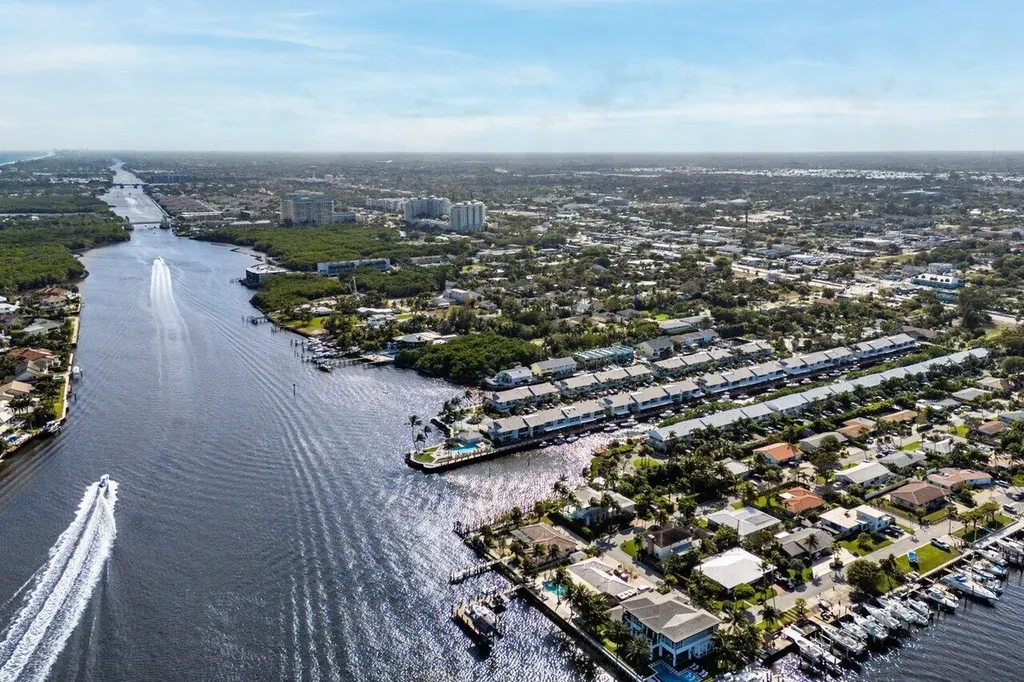 720 Mariners Way Boynton Beach FL 33435