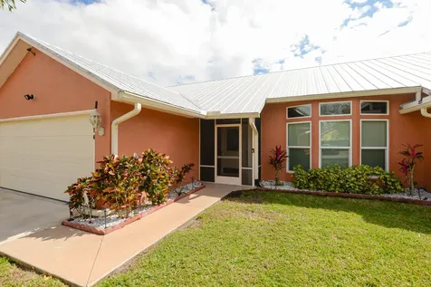 1374 SW Wampler Avenue Port St Lucie FL 34953
