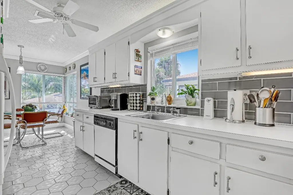 13833 Royal Palm B Court Delray Beach FL 33484