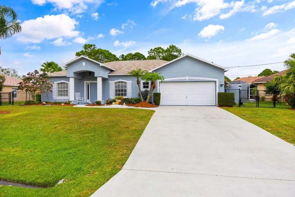 6154 NW East Deville Circle Port St Lucie FL 34986