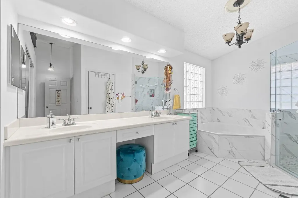 5169 Prairie Dunes Village Circle Lake Worth FL 33463