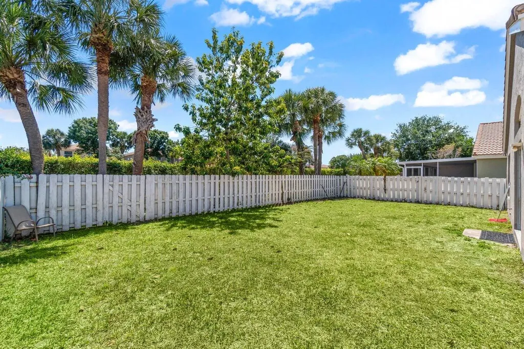 5169 Prairie Dunes Village Circle Lake Worth FL 33463