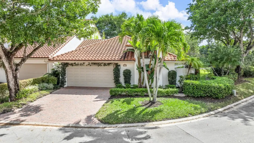 2450 Windsor Way Court Wellington FL 33414