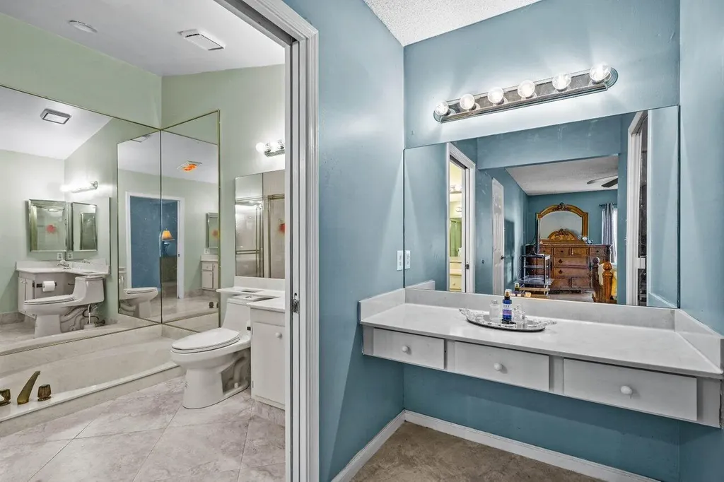 2195 NW 14th Street Delray Beach FL 33445