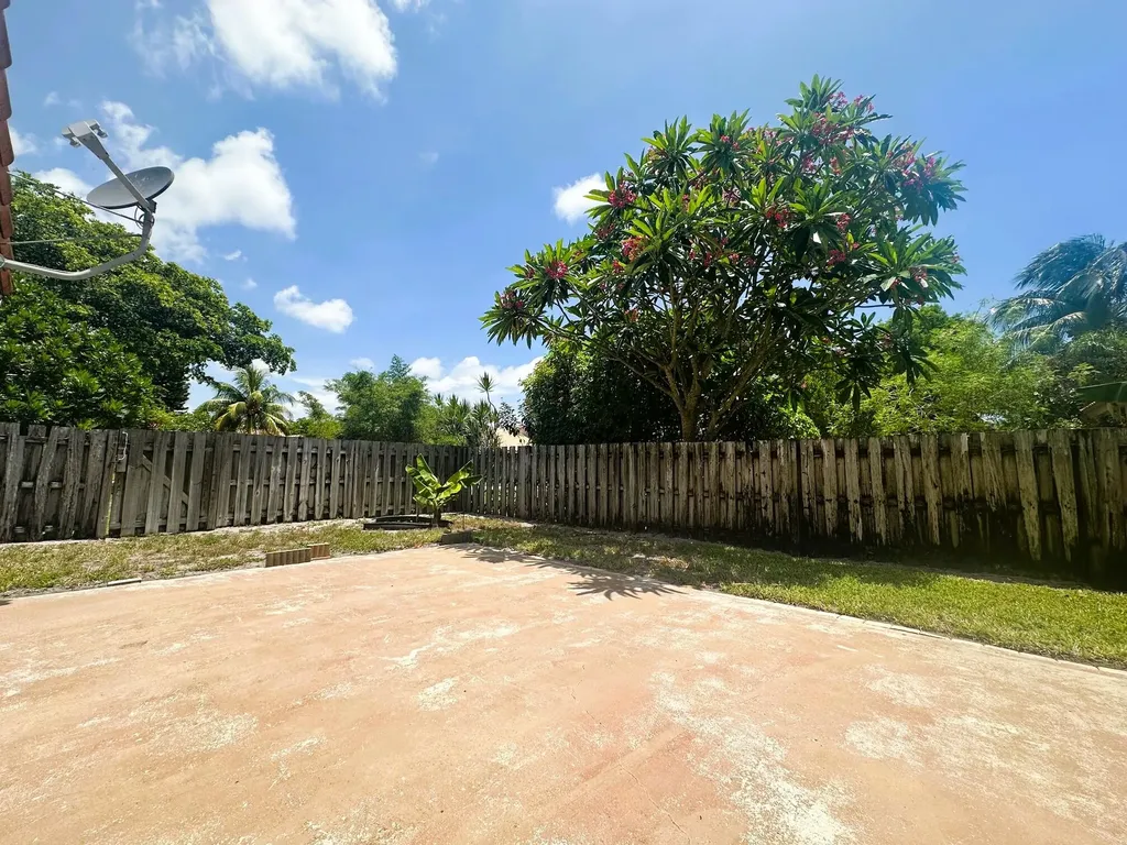 2195 NW 14th Street Delray Beach FL 33445