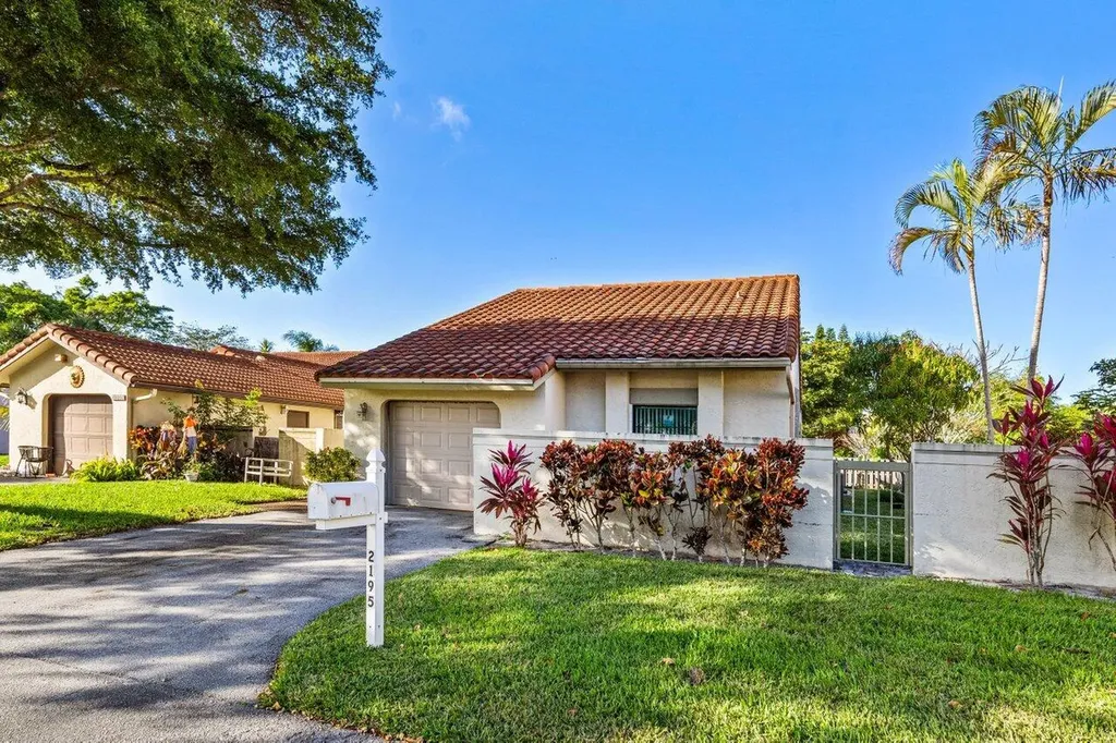 2195 NW 14th Street Delray Beach FL 33445