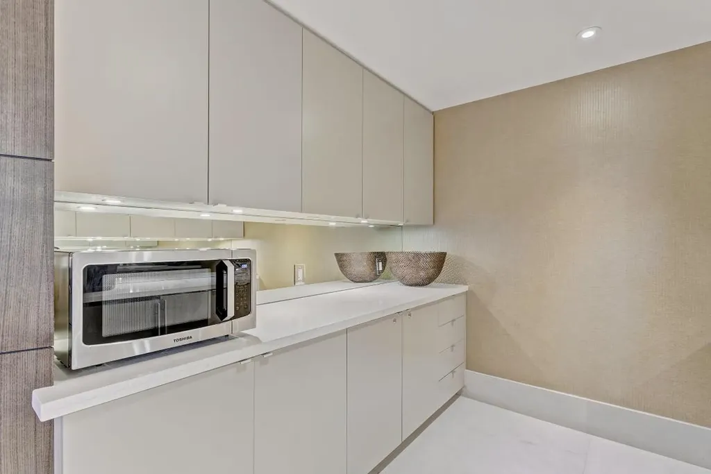 155 S Ocean Avenue Palm Beach Shores FL 33404