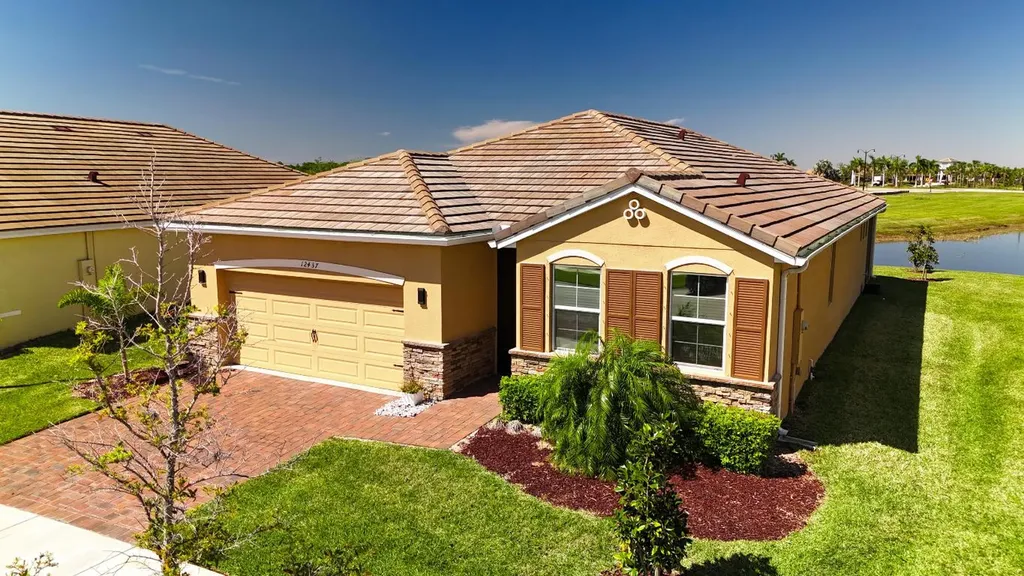 12437 SW Arabella Drive Port St Lucie FL 34987