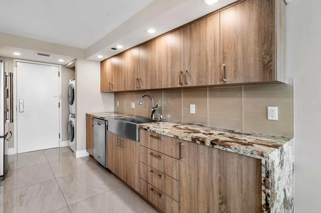 250 S Ocean Boulevard Boca Raton FL 33432