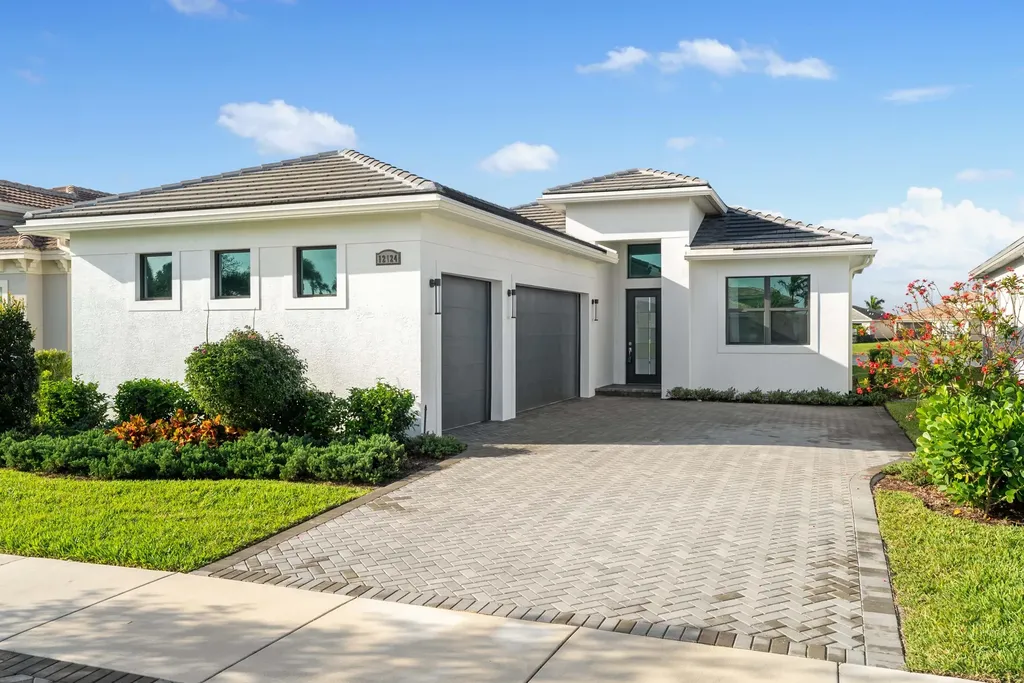 12124 SW Fortezza Way Port St Lucie FL 34987
