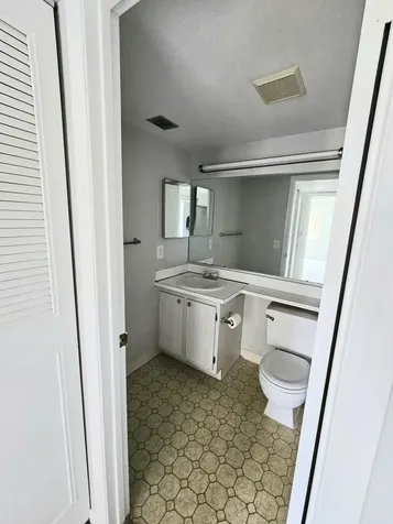 5991 Whispering Pine Way Greenacres FL 33463