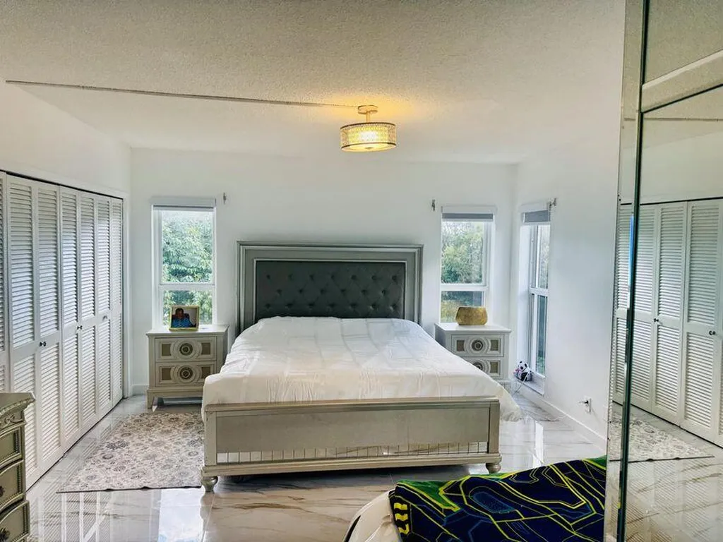 2801 N Palm Aire Drive N Pompano Beach FL 33069