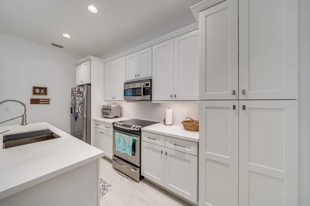 8335 NW 7th Terrace Boca Raton FL 33487