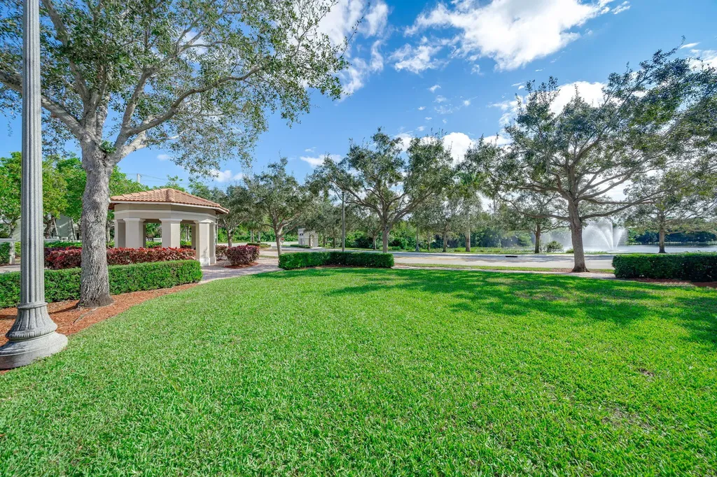 8335 NW 7th Terrace Boca Raton FL 33487