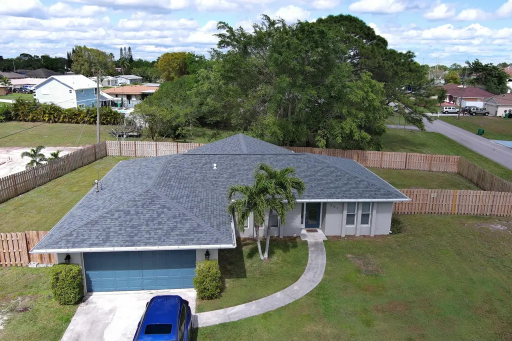 301 SW Violet Avenue Port St Lucie FL 34983