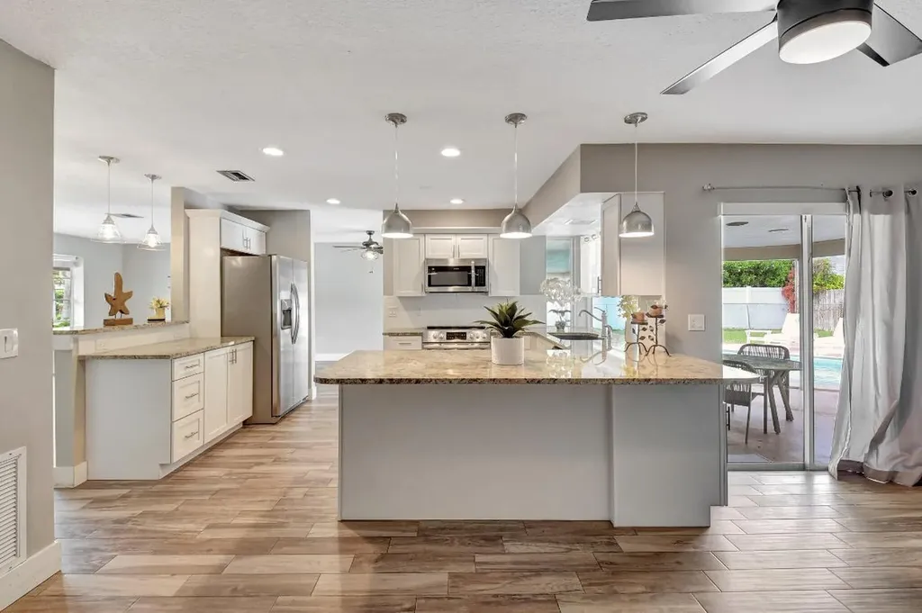 625 Sunshine Drive Delray Beach FL 33444
