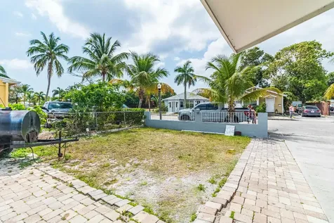 513 El Vedado West Palm Beach FL 33405