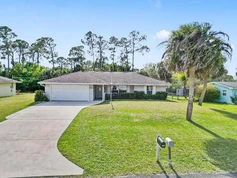 5811 Killarney Avenue Fort Pierce FL 34951