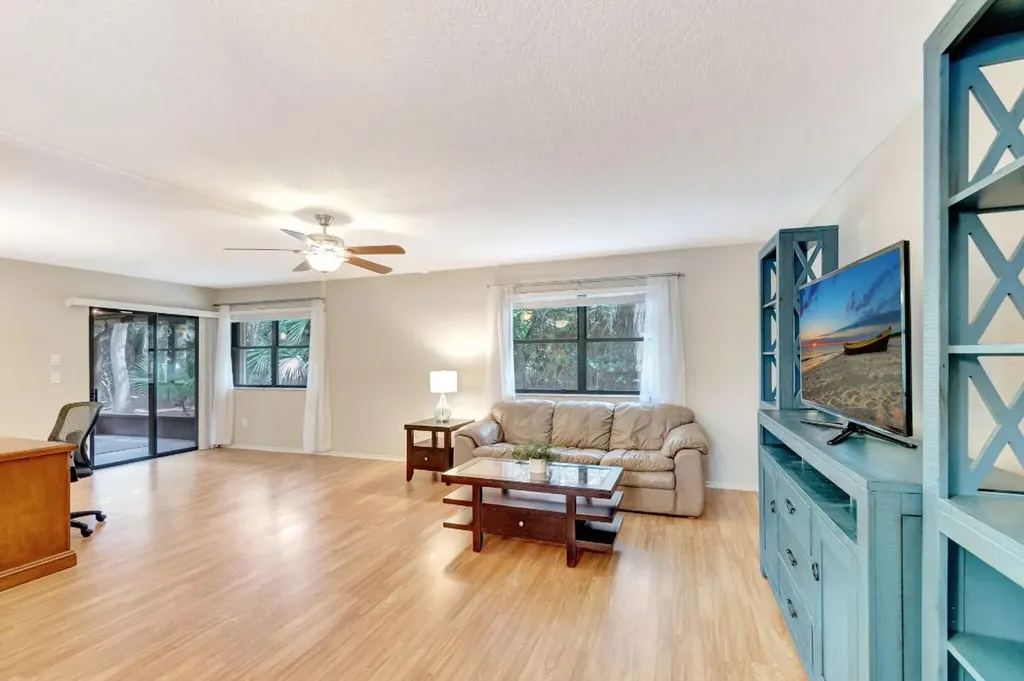 217 Thorn Apple Court Royal Palm Beach FL 33411