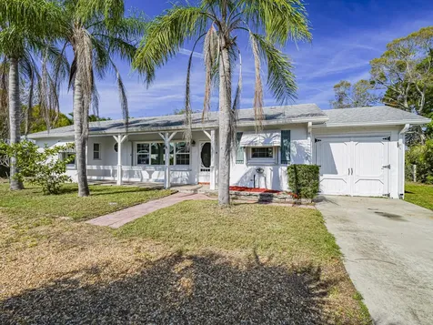 2345 Bonita Avenue Vero Beach FL 32960