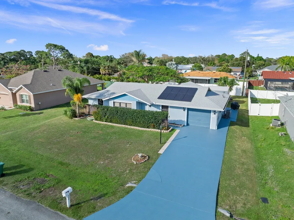 132 NW Byron Street Port St Lucie FL 34983