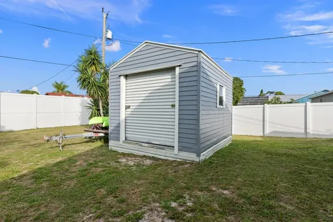 132 NW Byron Street Port St Lucie FL 34983