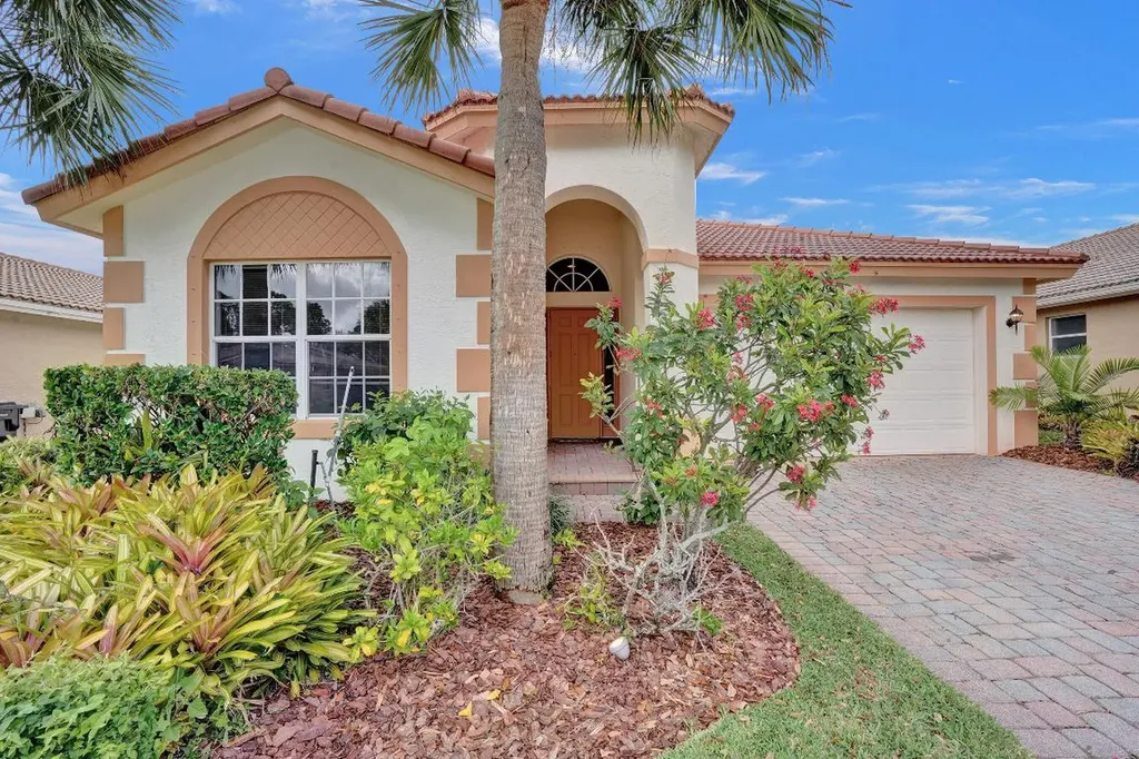 1907 SW Jamesport Drive Port St Lucie FL 34953