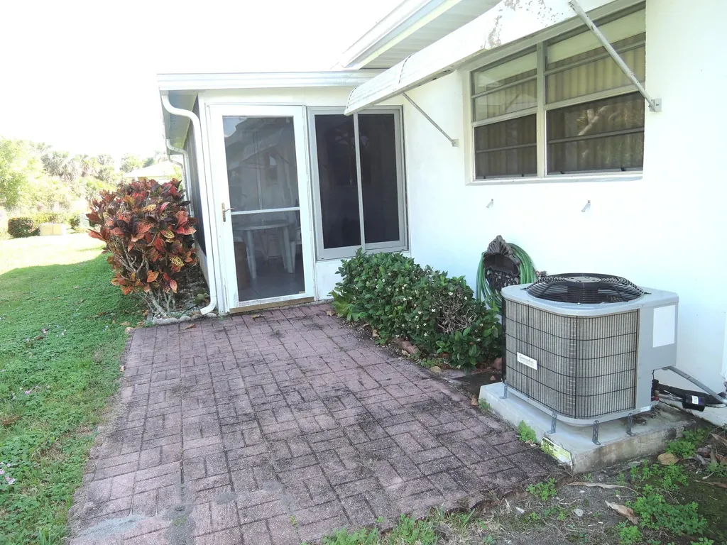 944 Savannas Point Drive Fort Pierce FL 34982