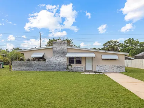 216 E Arbor Avenue Port St Lucie FL 34952