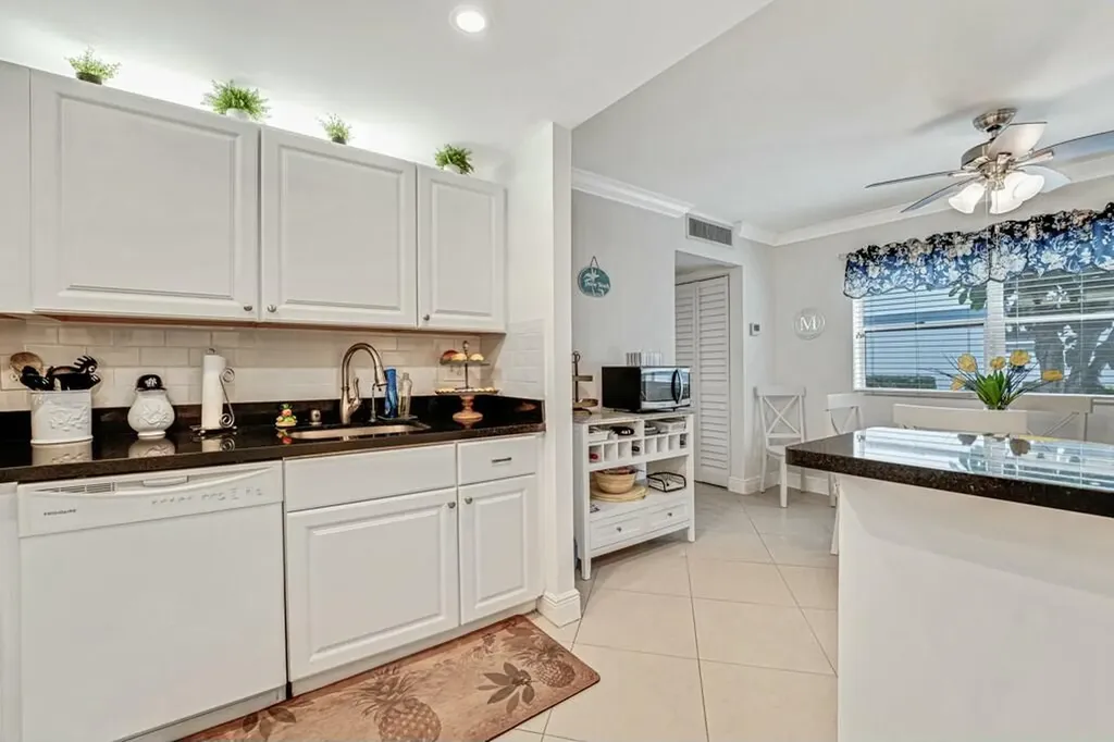 350 Tuscany G Delray Beach FL 33446