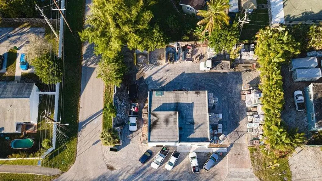 3109 2nd Avenue N Palm Springs FL 33461