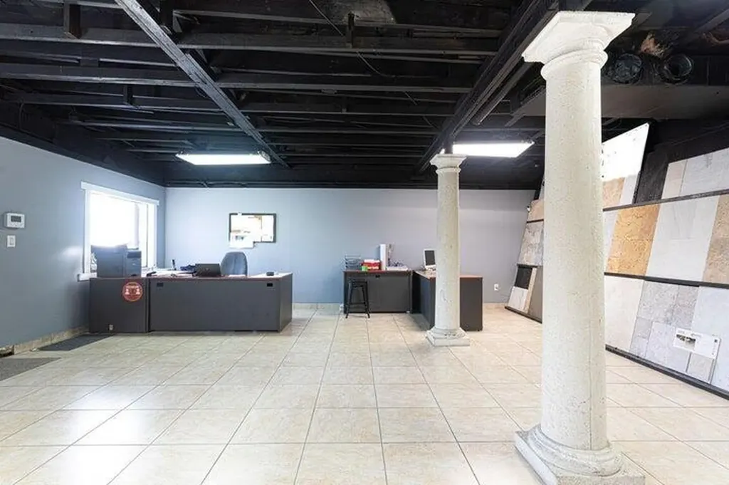 3109 2nd Avenue N Palm Springs FL 33461