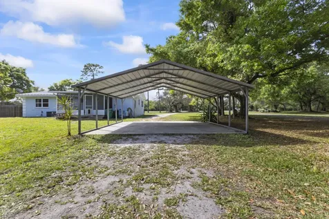 2530 S Rock Road Fort Pierce FL 34945