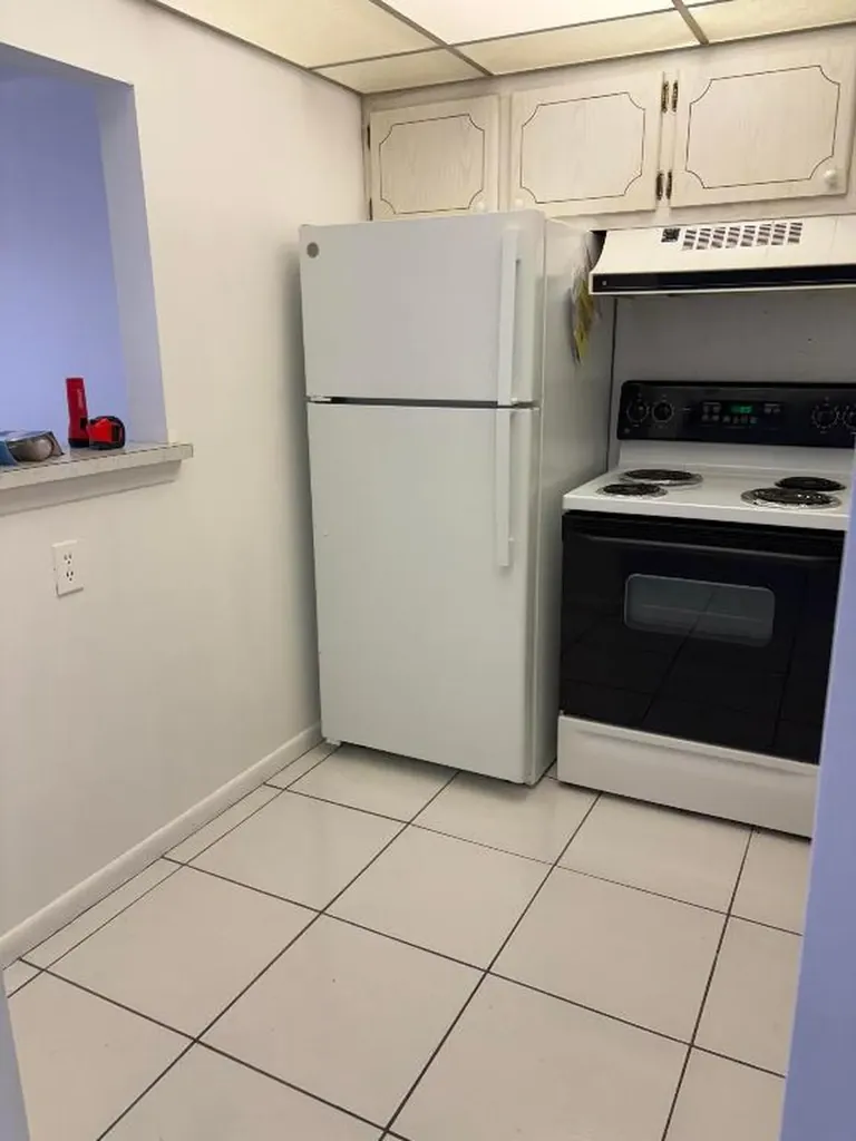 113 Berkshire E West Palm Beach FL 33417