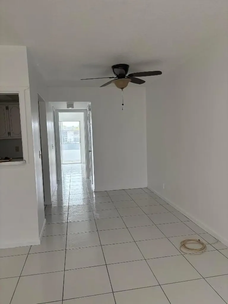 113 Berkshire E West Palm Beach FL 33417