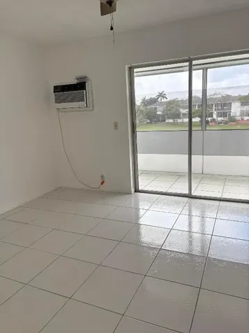 113 Berkshire E West Palm Beach FL 33417