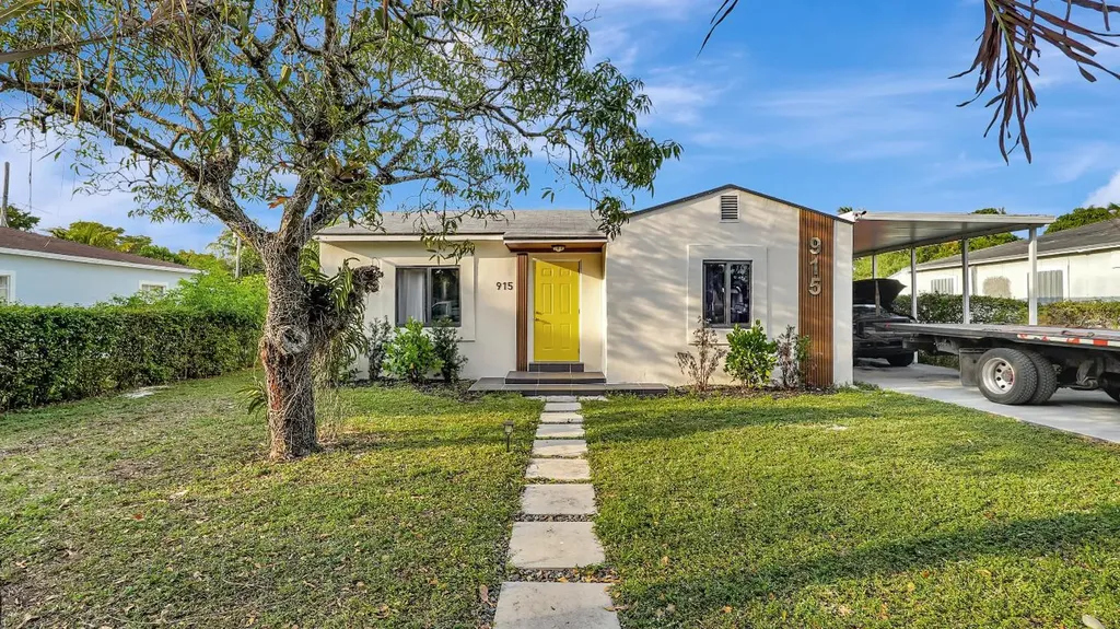 915 NW 121st Street North Miami FL 33168