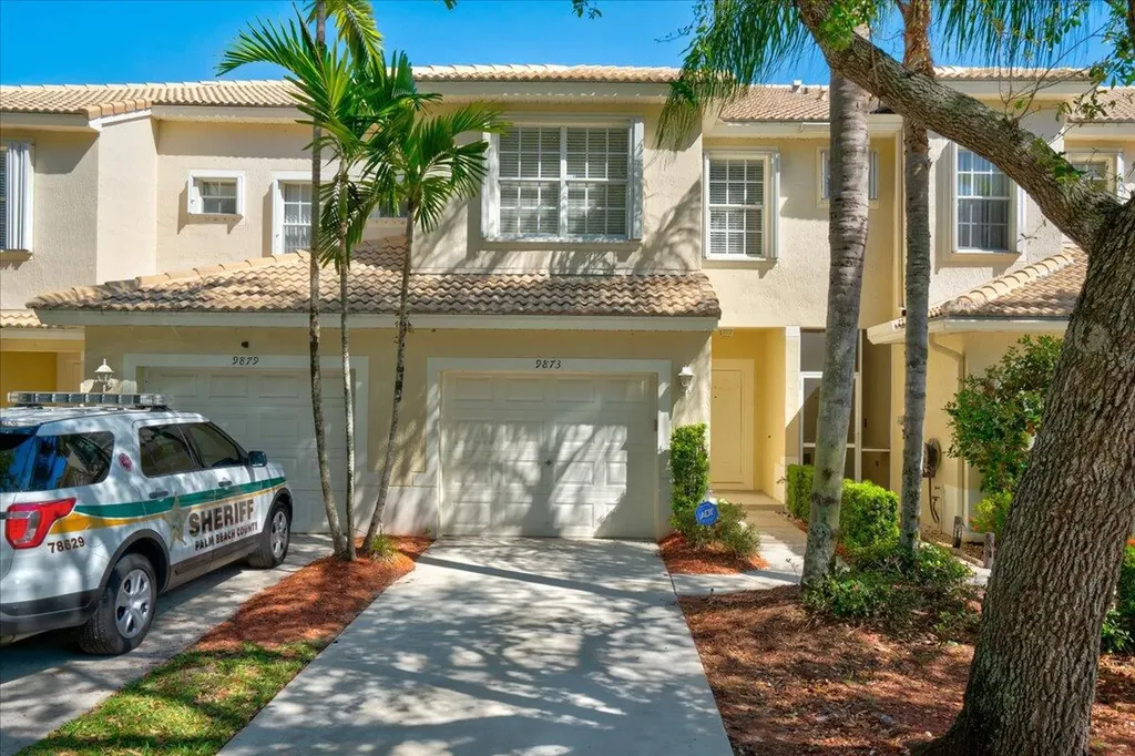9873 Lago Drive Boynton Beach FL 33472