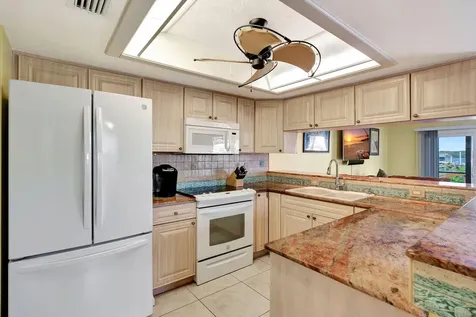 2440 Harbour Cove Drive Hutchinson Island FL 34949