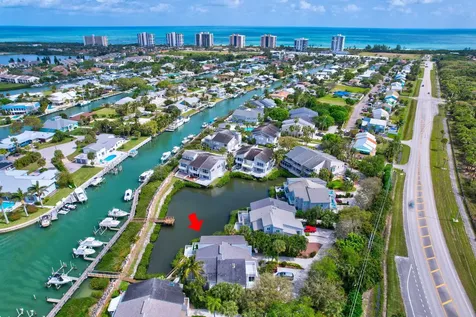 2440 Harbour Cove Drive Hutchinson Island FL 34949