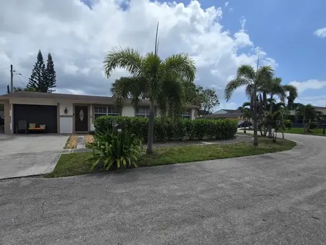 1530 S 24th Court Riviera Beach FL 33404