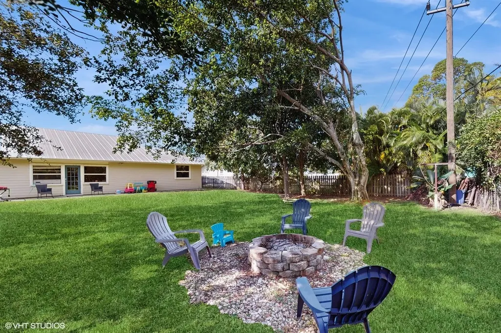 4217 SE Jacaranda Street Stuart FL 34997