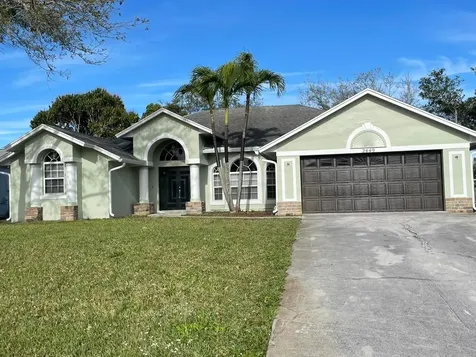 2449 SW Chestnut Lane Port St Lucie FL 34953